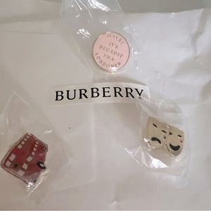 Burberry pins accessory